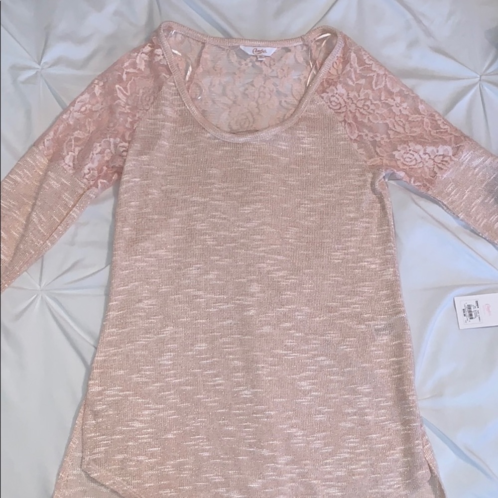 Sparkly top with laced shoulder
